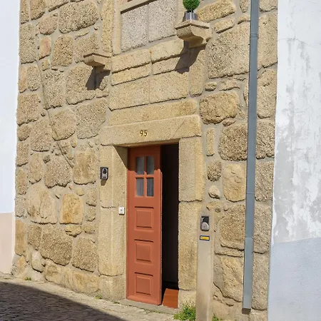 Peach House T2 Fireplace Vakantiehuis Ferro (Covilha)